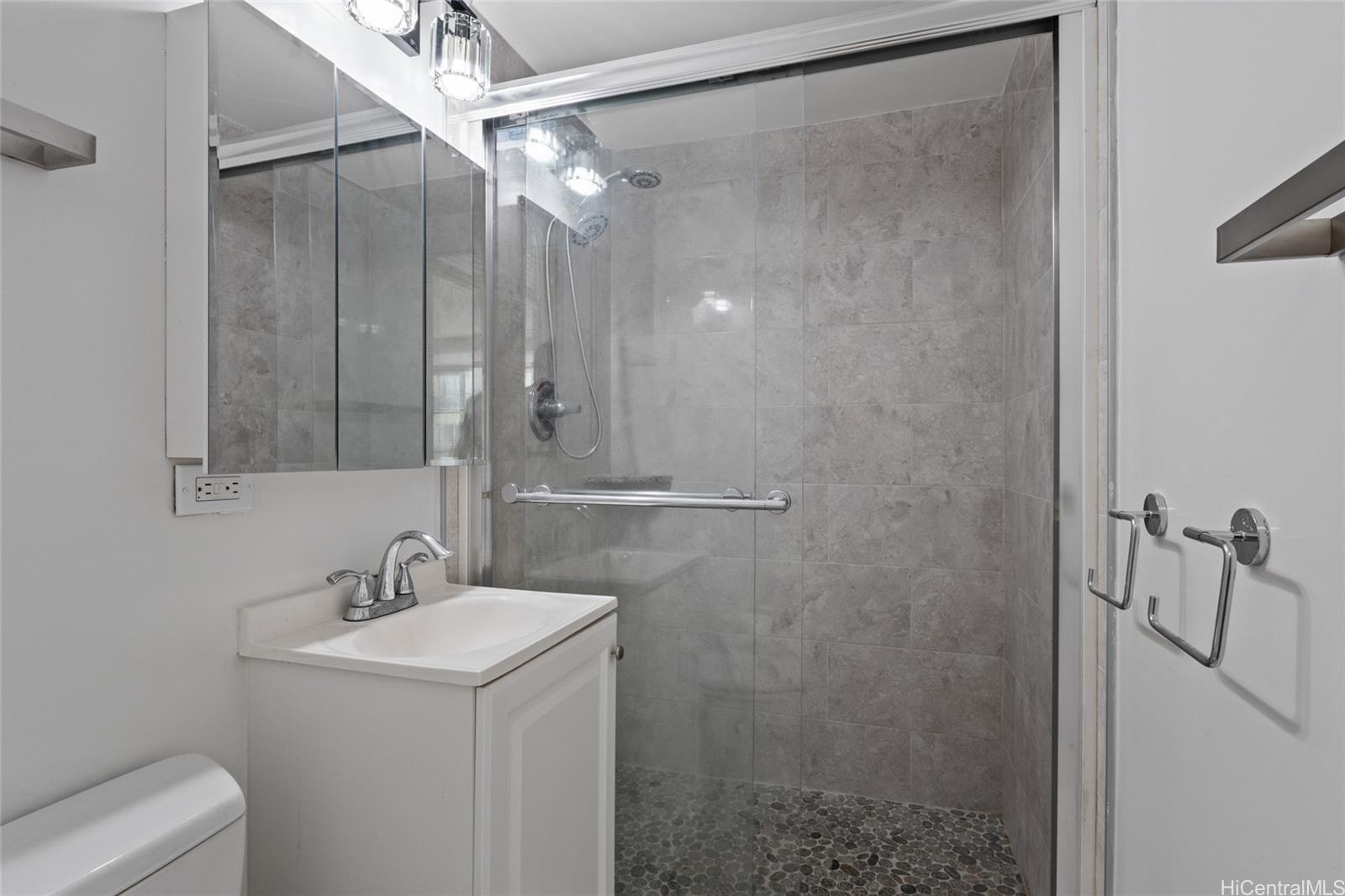 445 Kaiolu Street  Unit 401