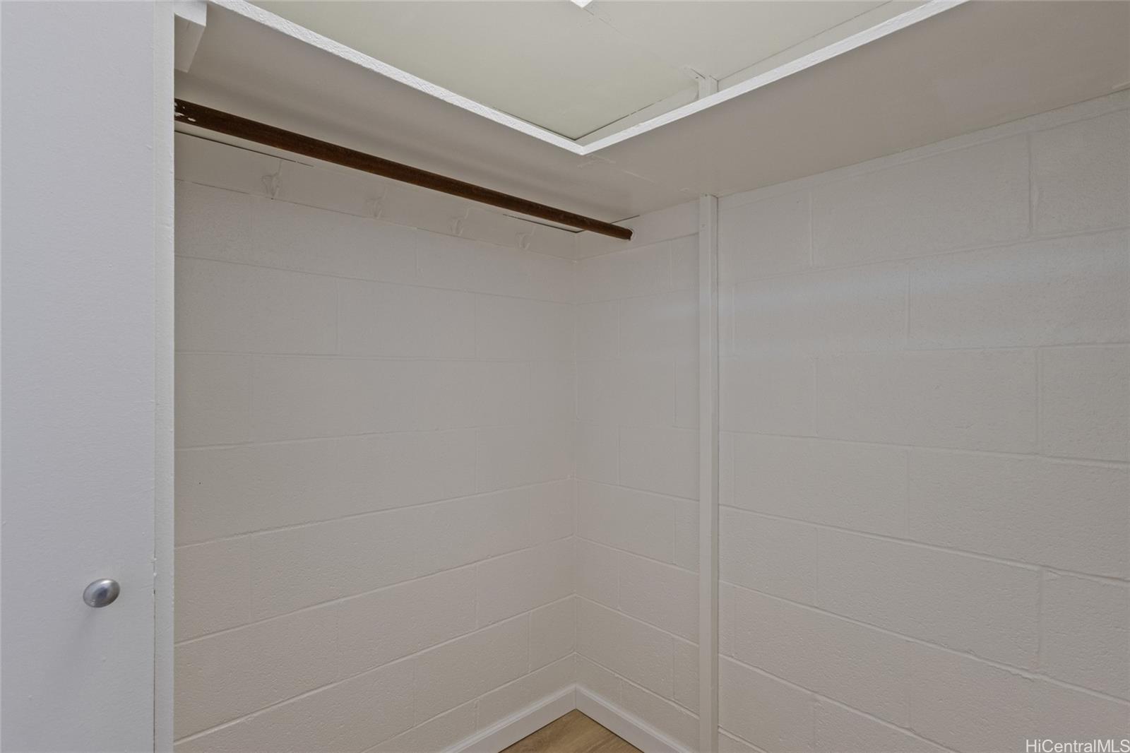 445 Kaiolu Street  Unit 401
