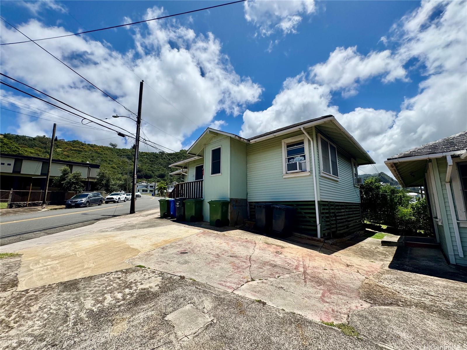2557 Liliha Street