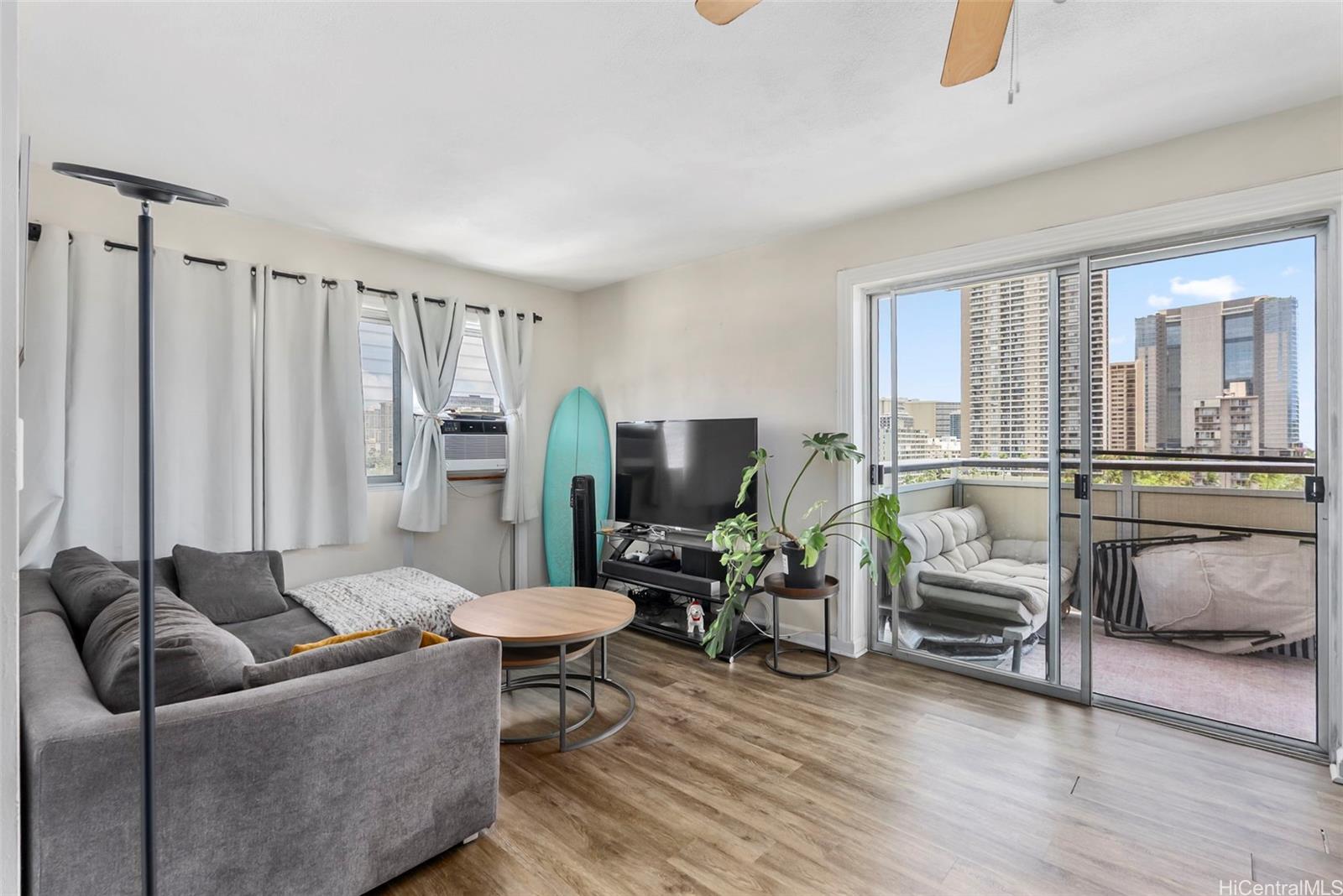509 University Avenue  Unit 1001