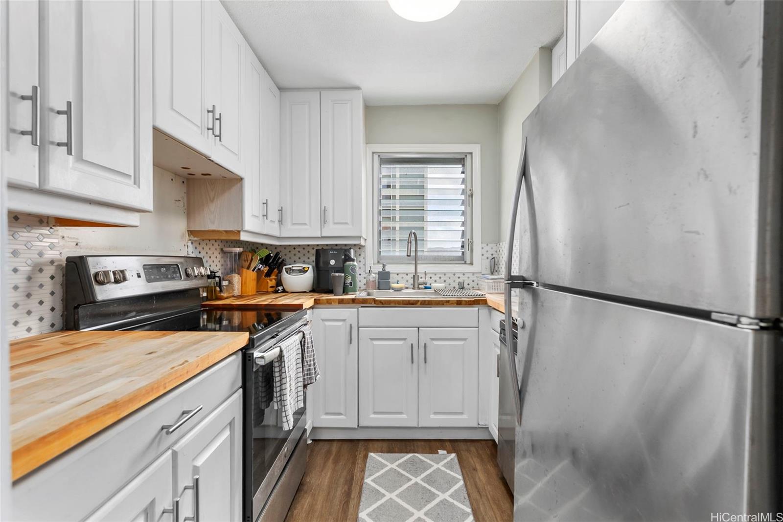 509 University Avenue  Unit 1001