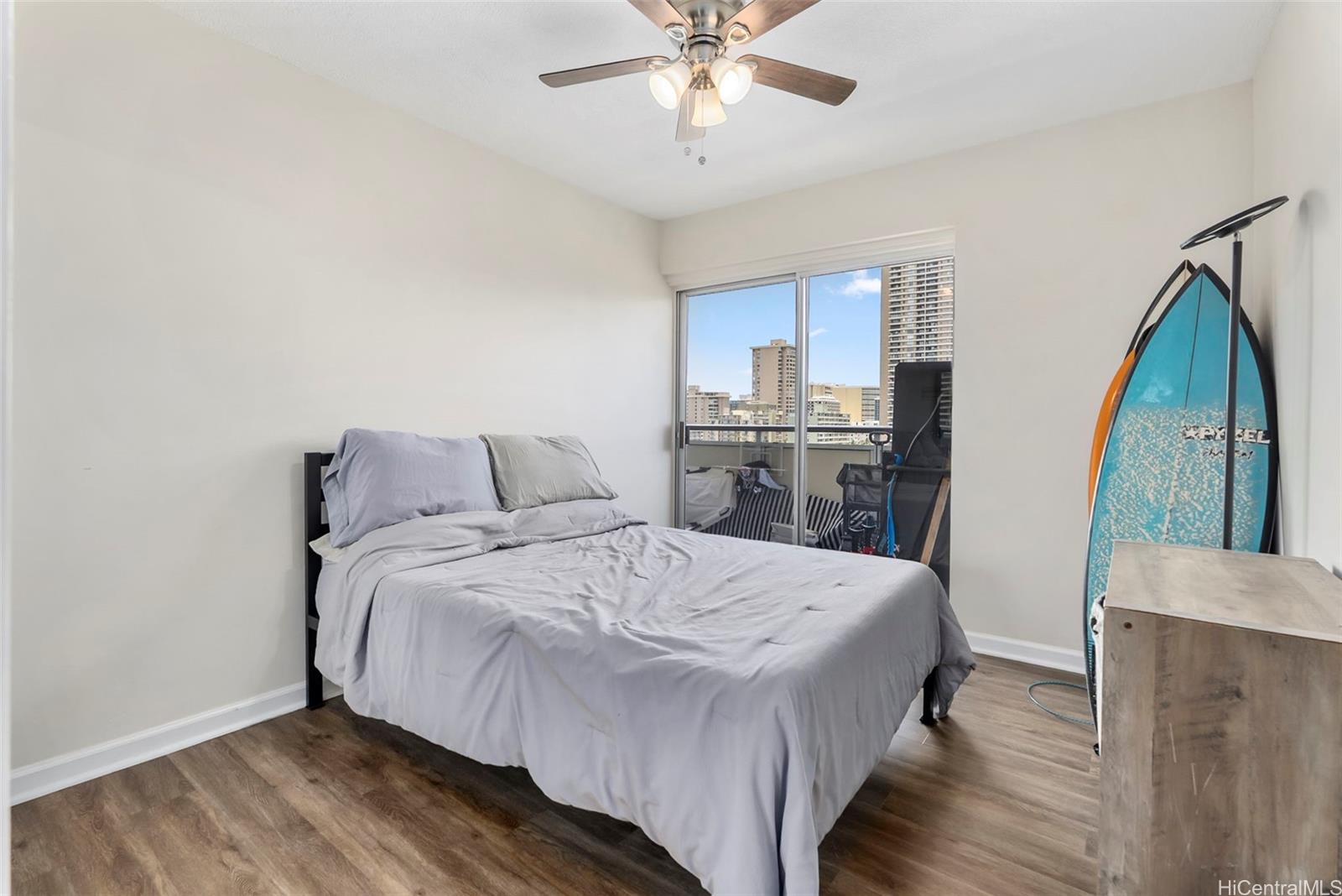 509 University Avenue  Unit 1001