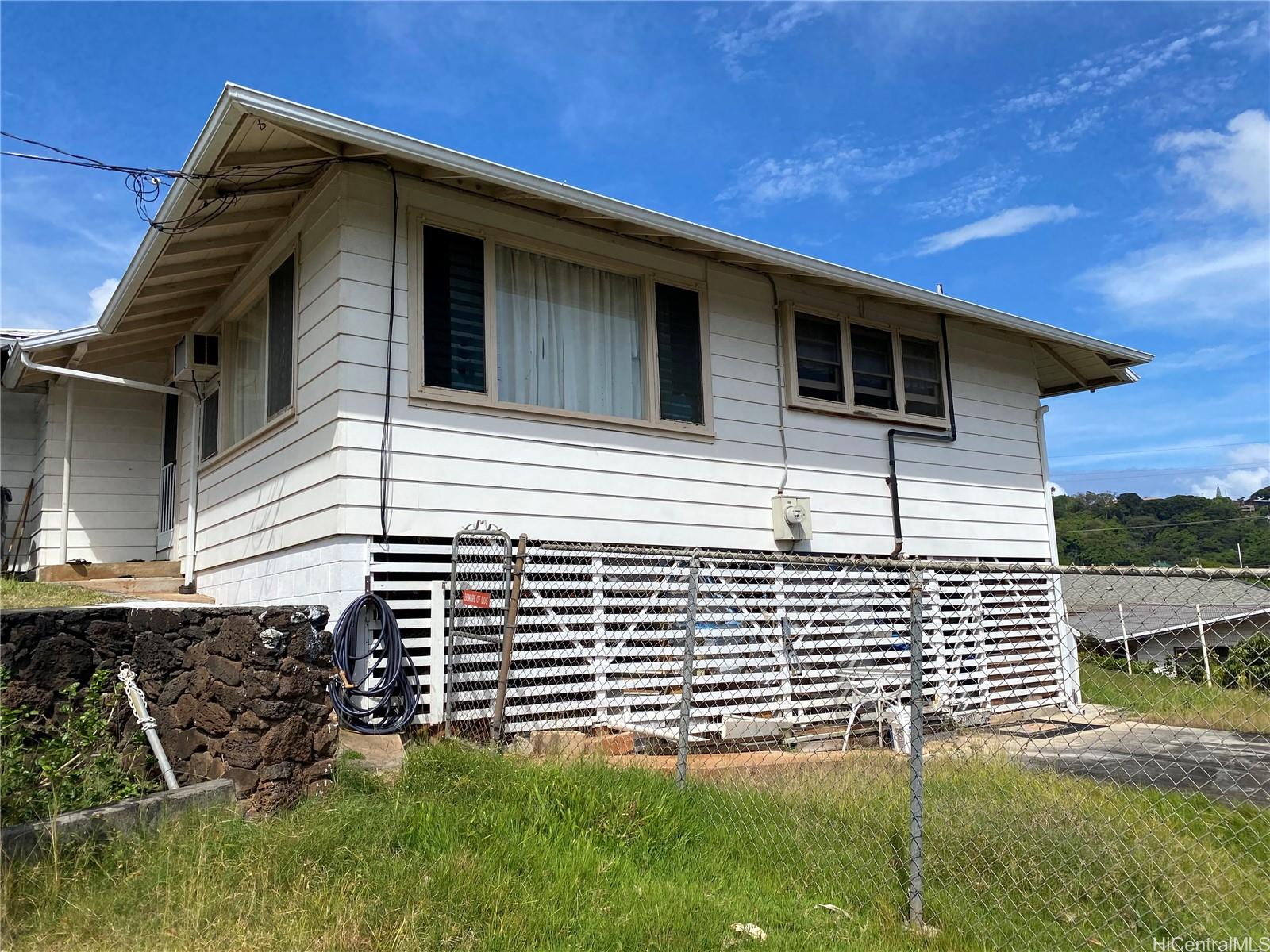 Photo 2 of 10