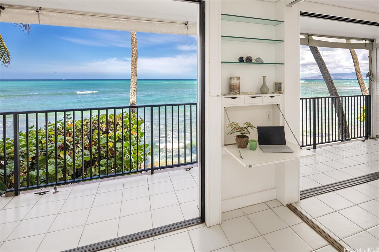 2987 Kalakaua Avenue  Unit 205