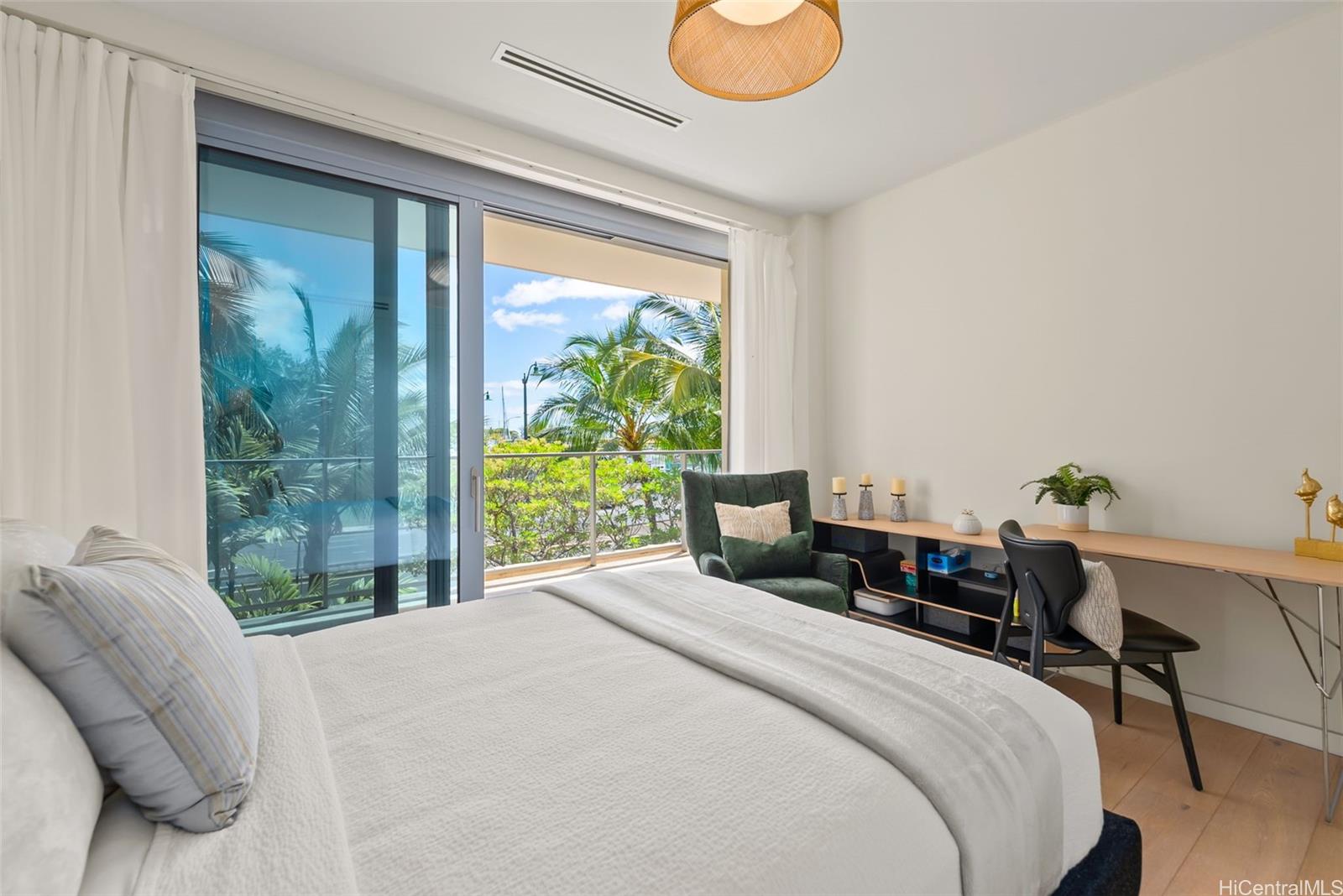 1118 Ala Moana Boulevard  Unit 4