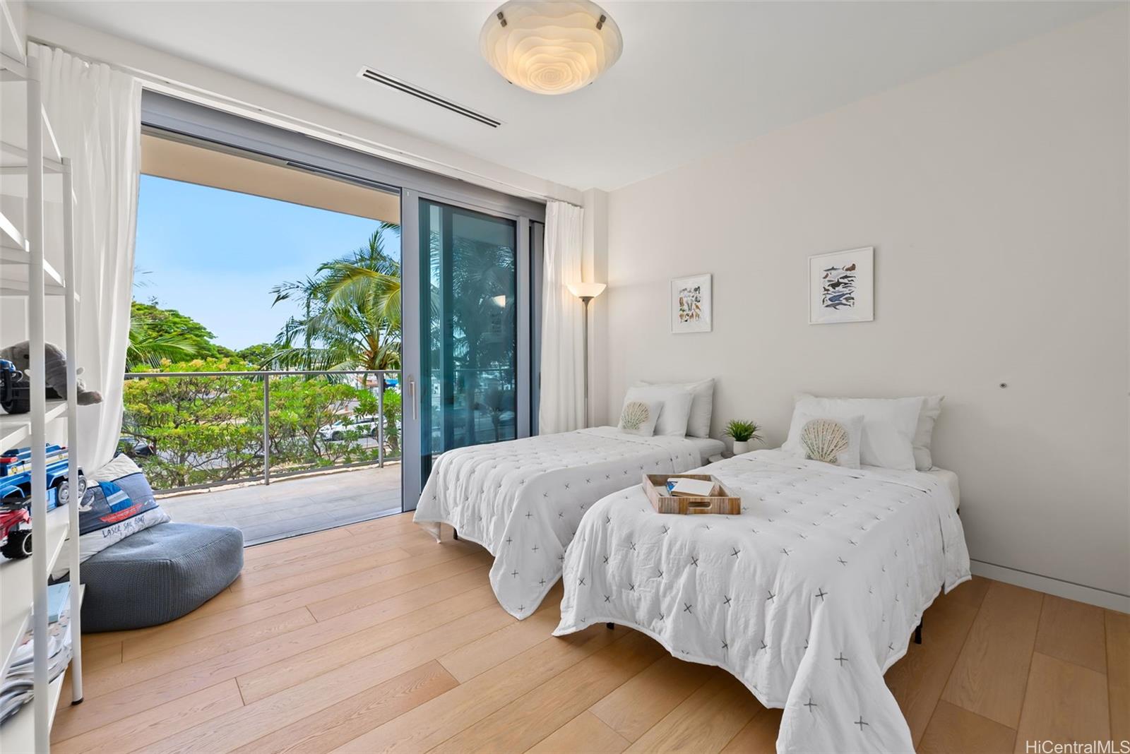 1118 Ala Moana Boulevard  Unit 4