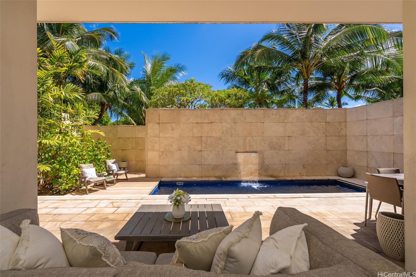 1118 Ala Moana Boulevard  Unit 4