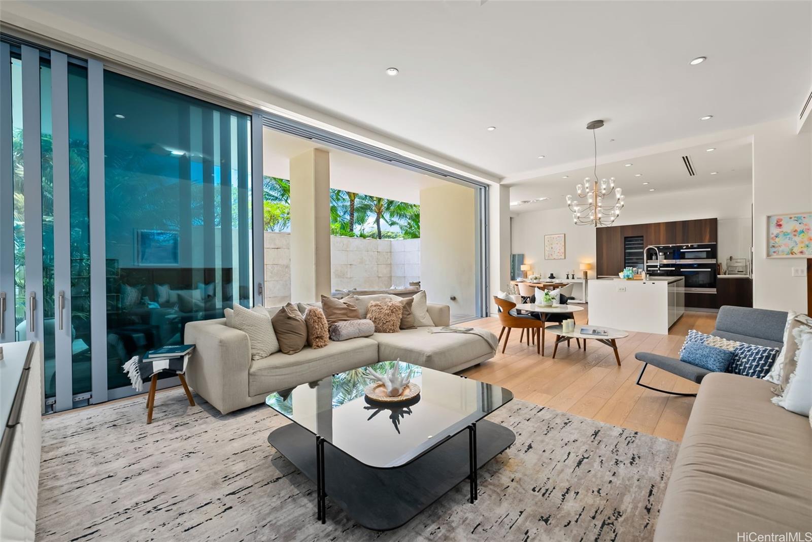 1118 Ala Moana Boulevard  Unit 4