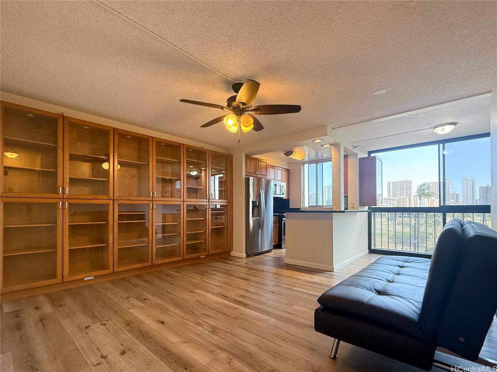 2916 Date Street 6I