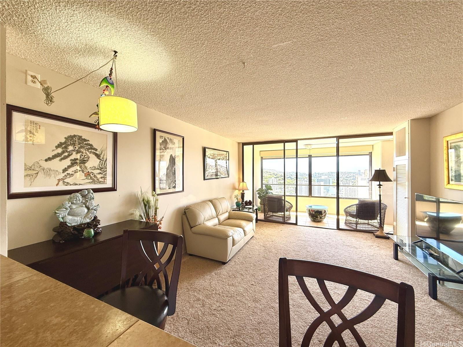 1717 Mott Smith Drive 2303
