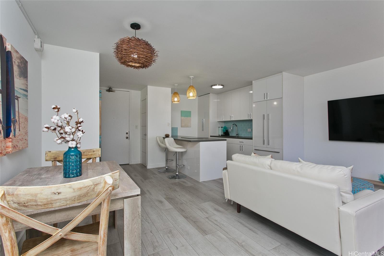 320 Liliuokalani Avenue 602