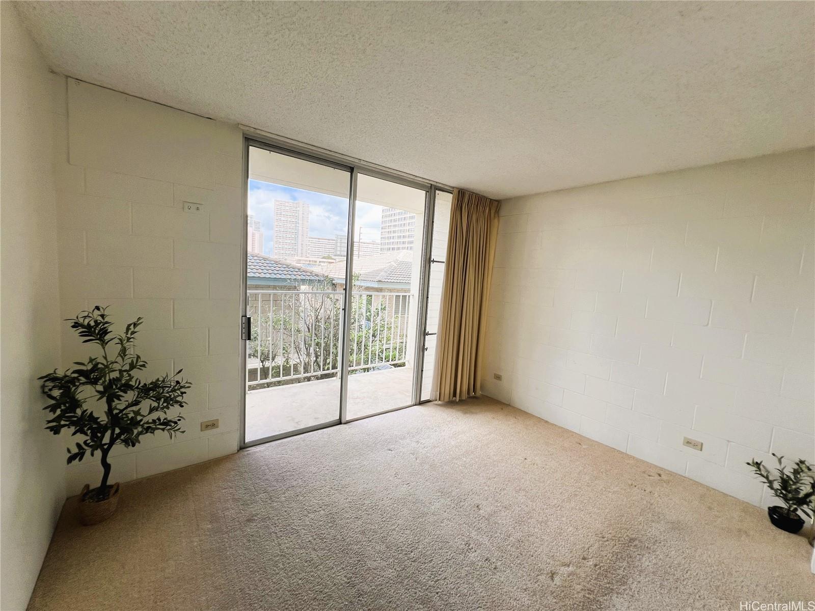 2122 Lime Street  Unit 304