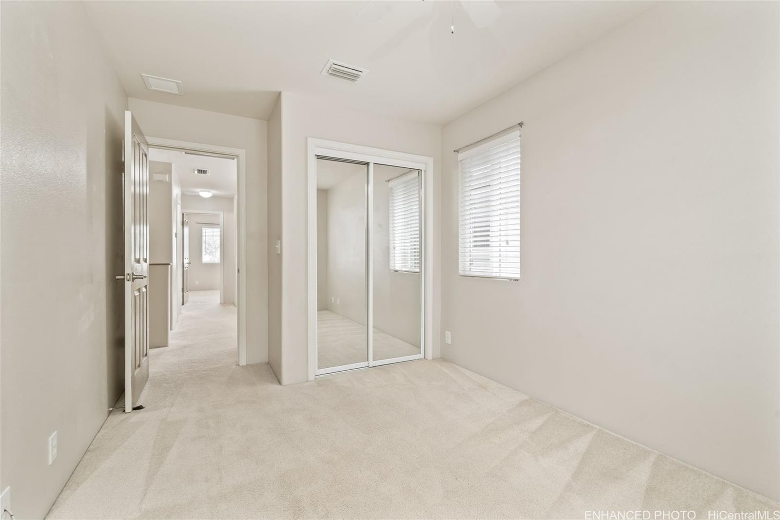 Photo 16 of 25