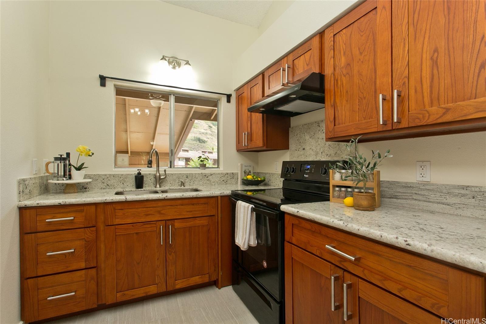 98-607 Kilinoe Street 8A2