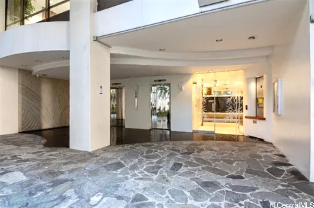 225 Queen Street  Unit 14A
