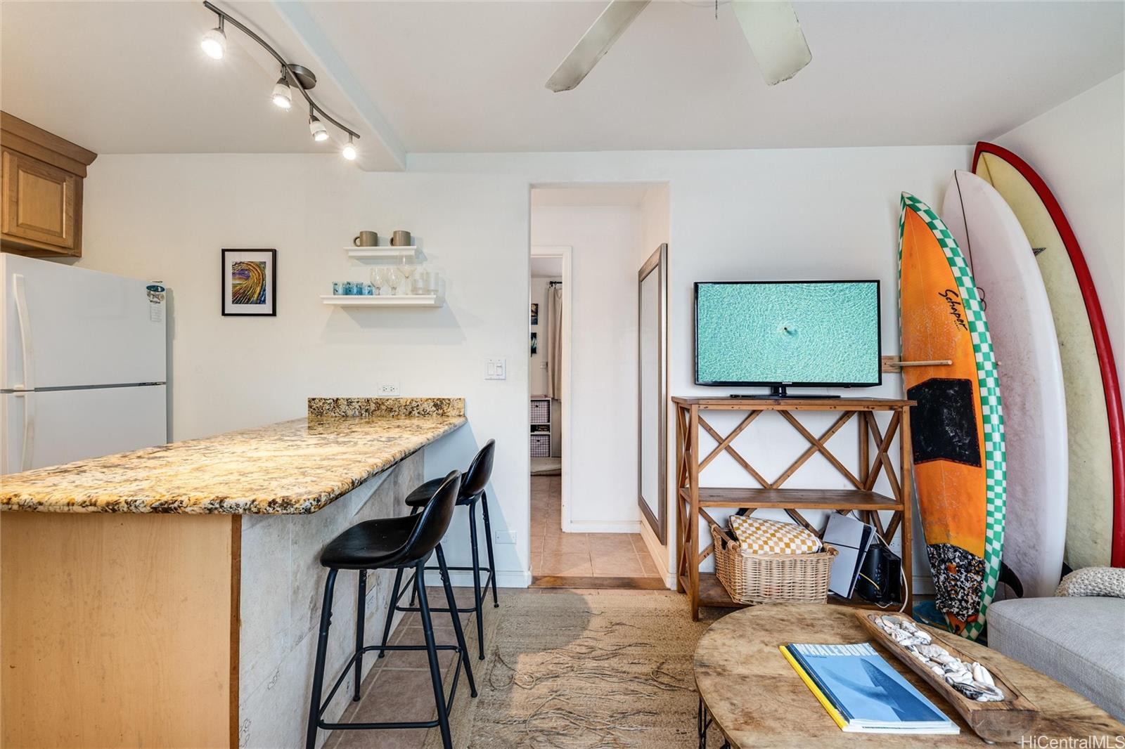68-078 Au Street 203
