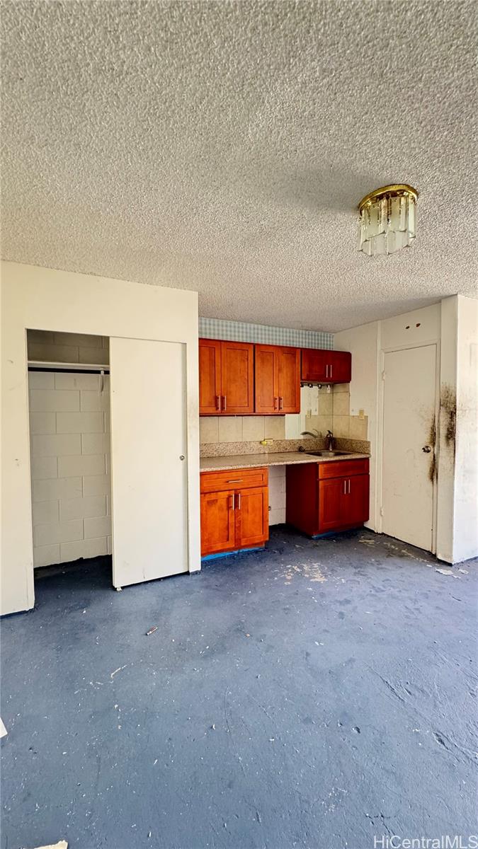 2509 Ala Wai Boulevard  Unit 904