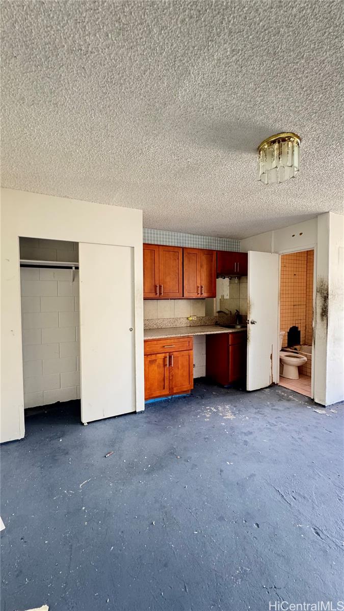 2509 Ala Wai Boulevard  Unit 904
