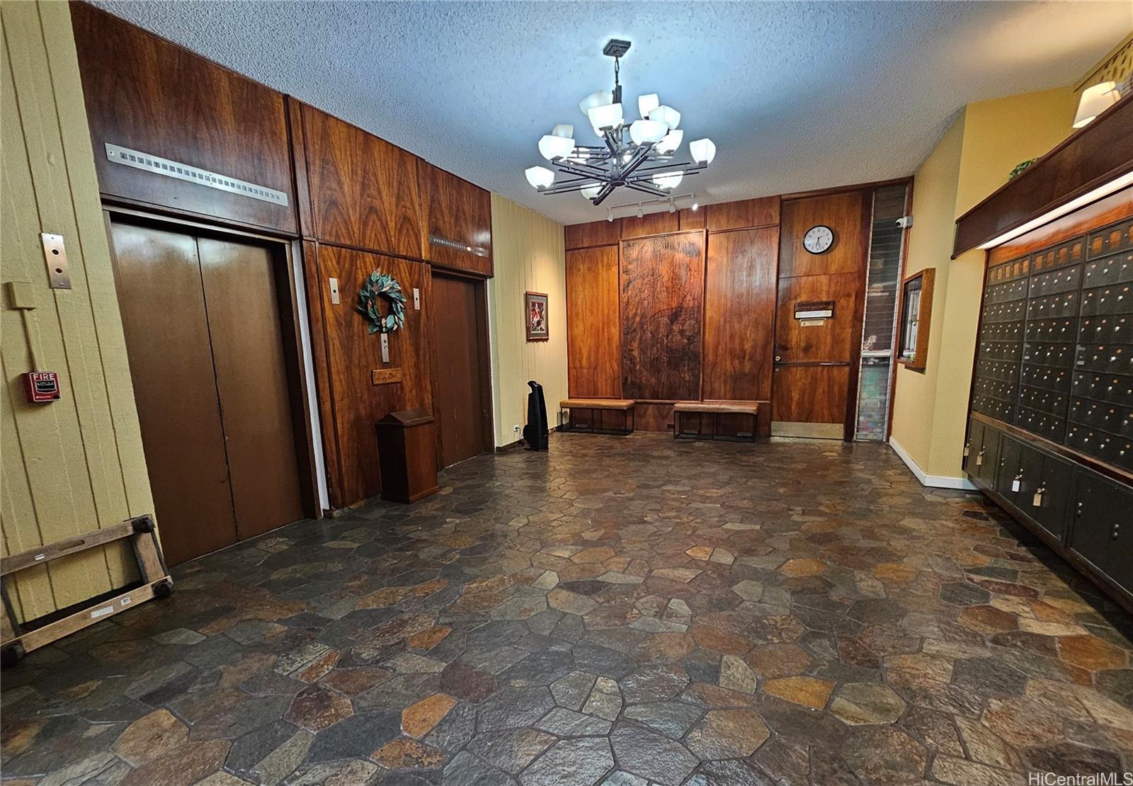 Photo 22 of 25