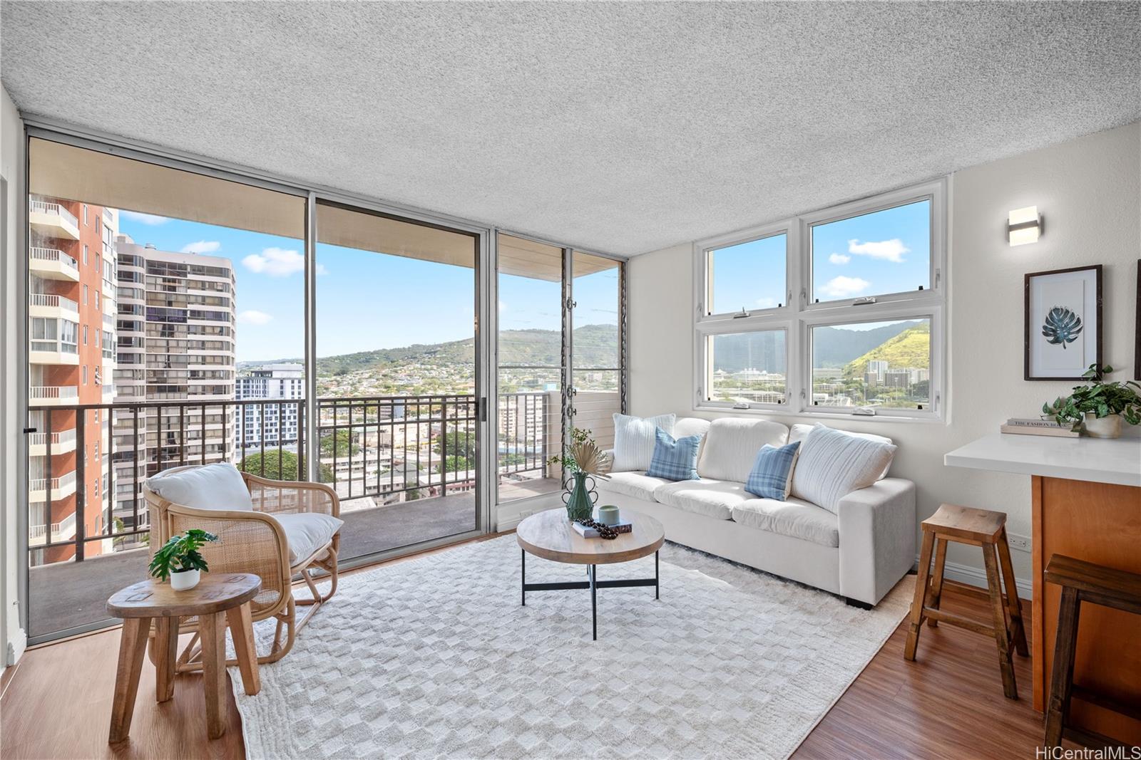 2754 Kuilei Street 1601