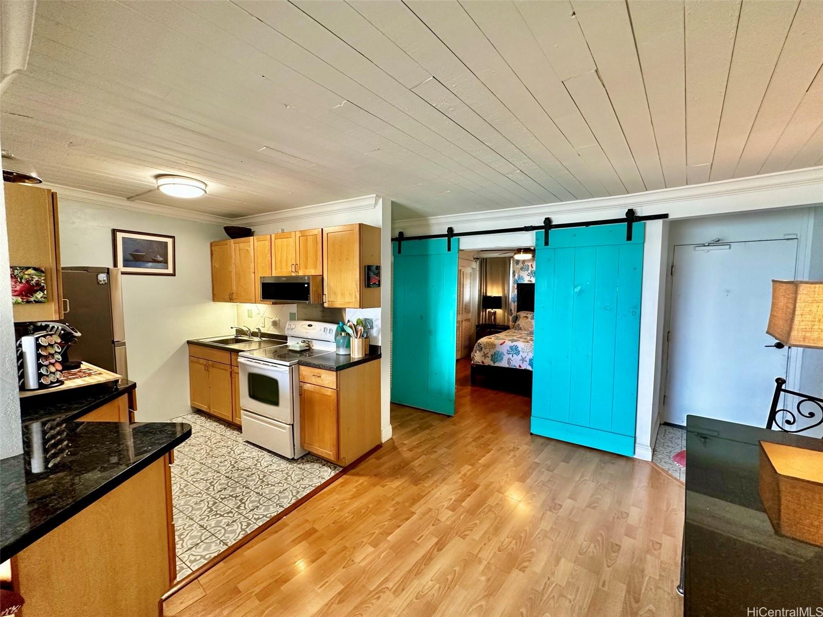 87-561 Farrington Highway  Unit 317