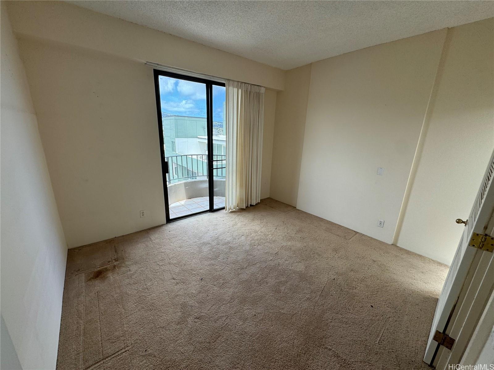 Photo 6 of 21