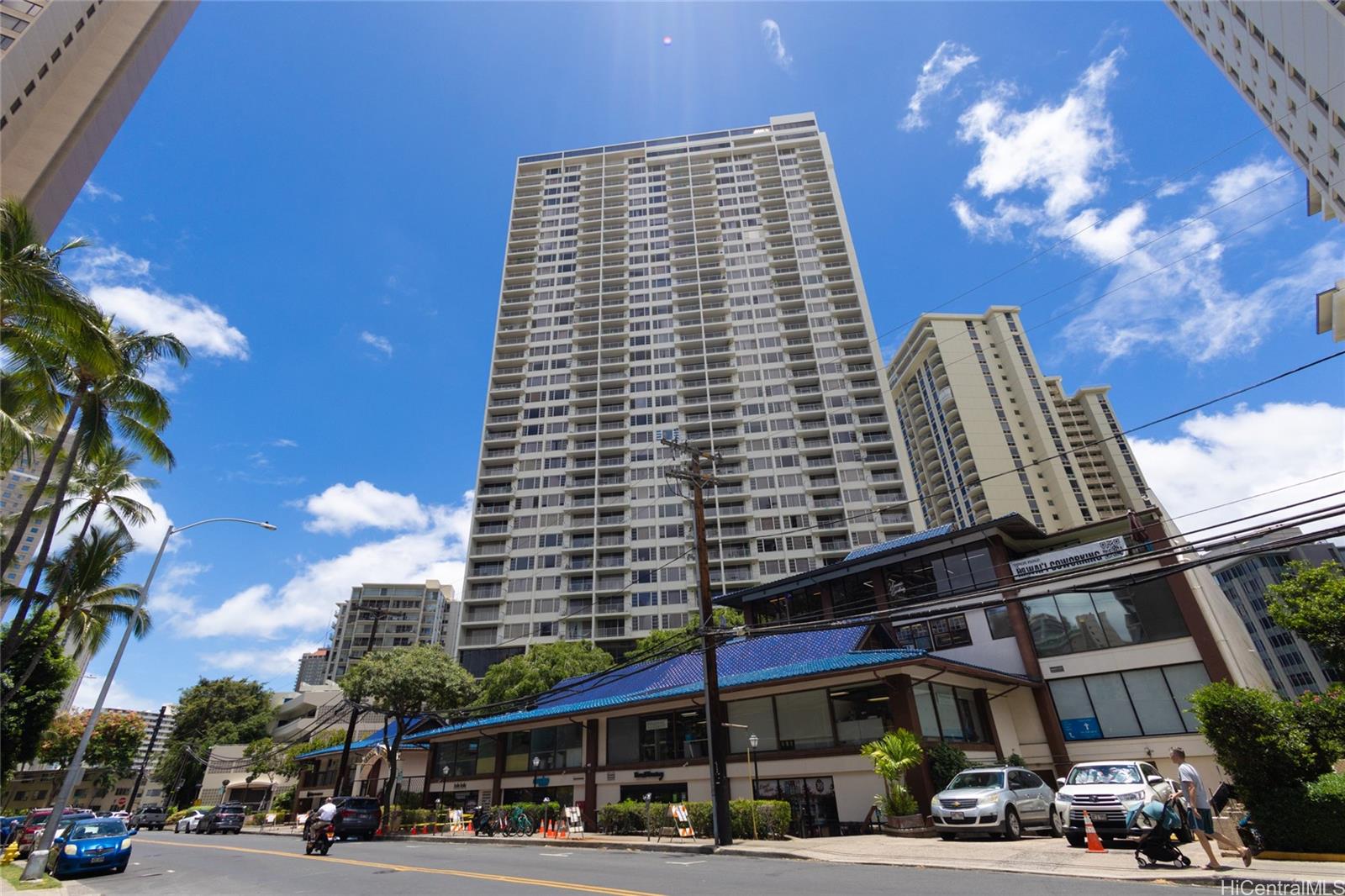 400 Hobron Lane 3015