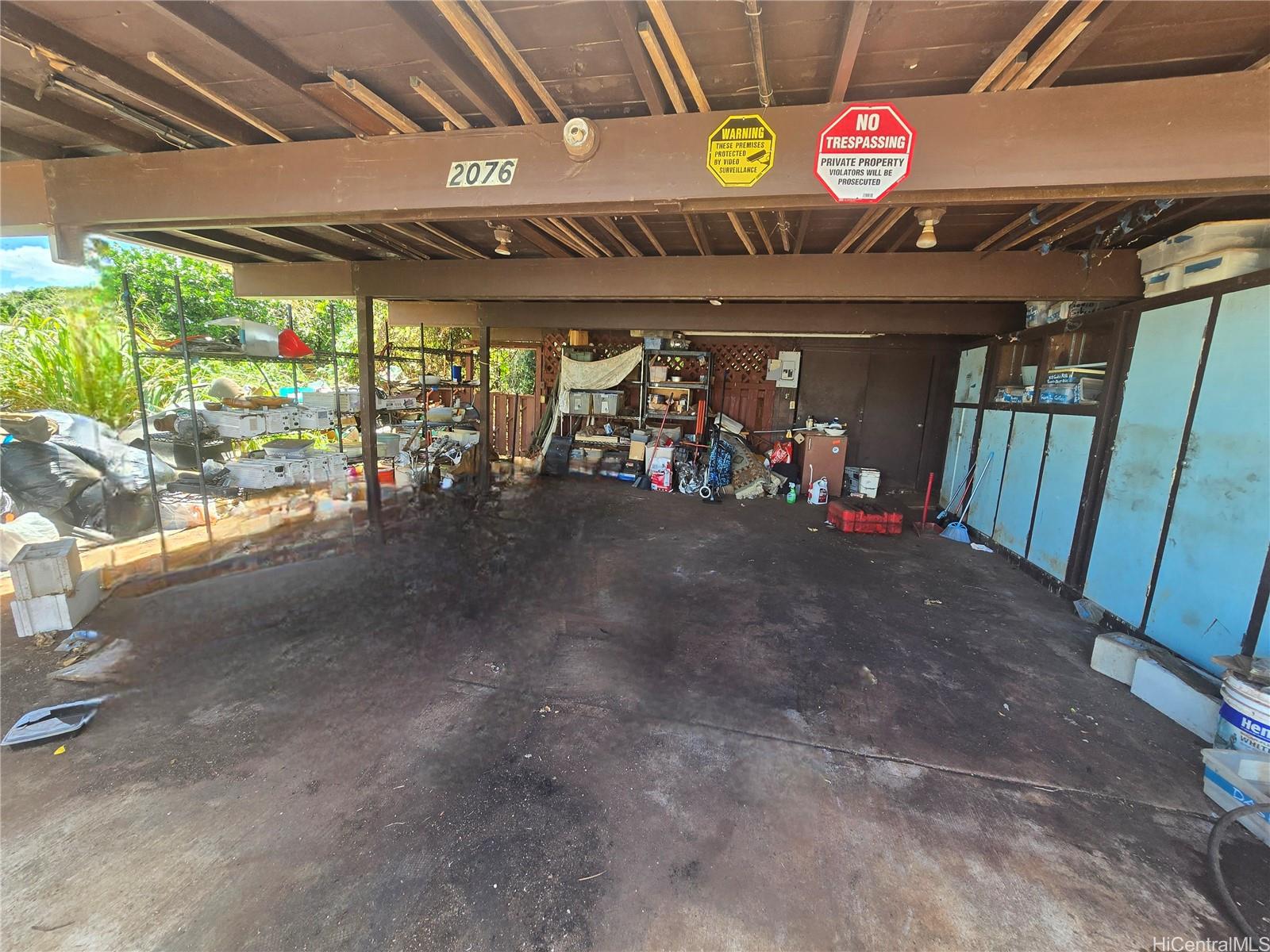 2076 Aaniu Loop