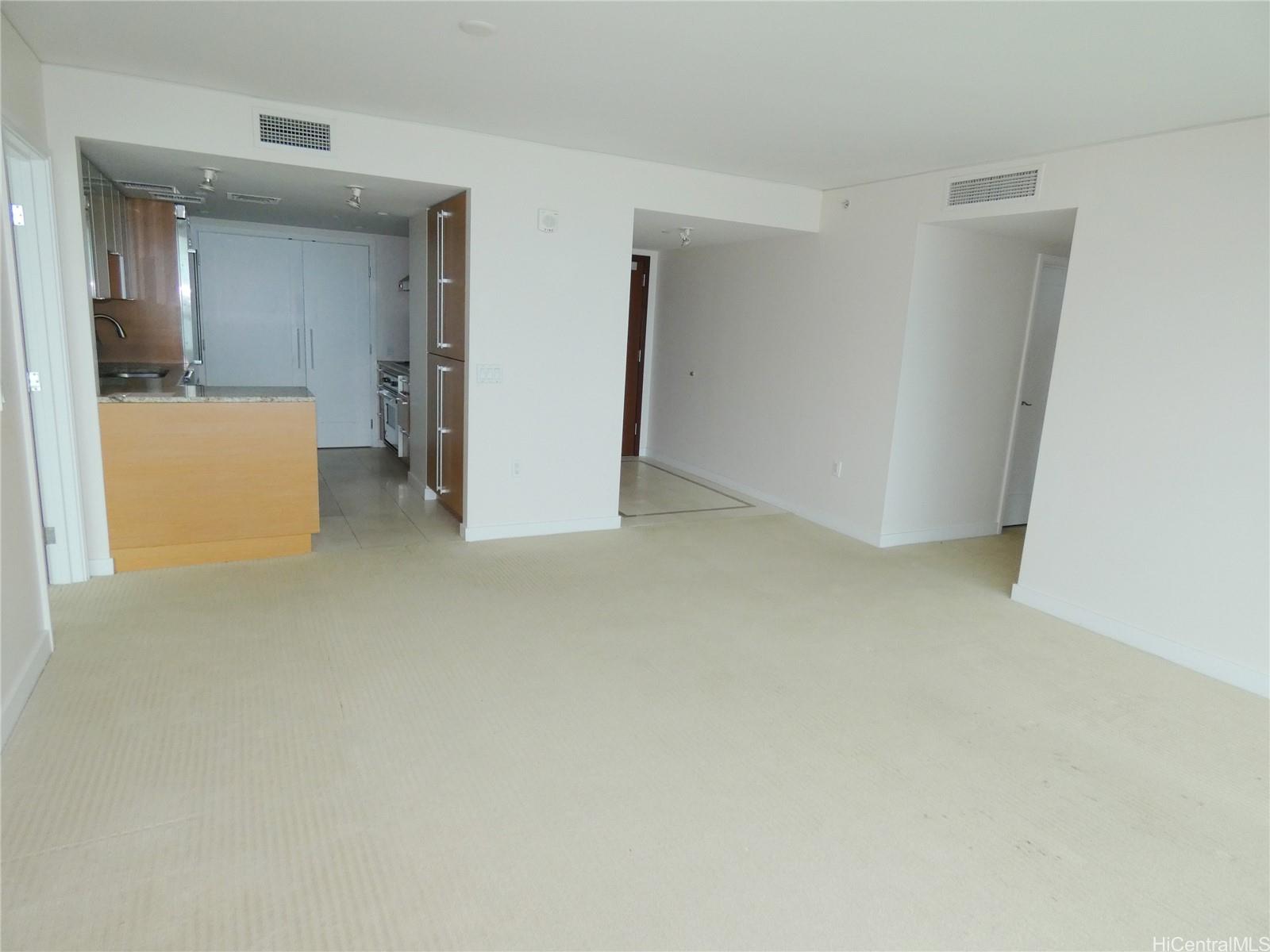 Photo 13 of 25