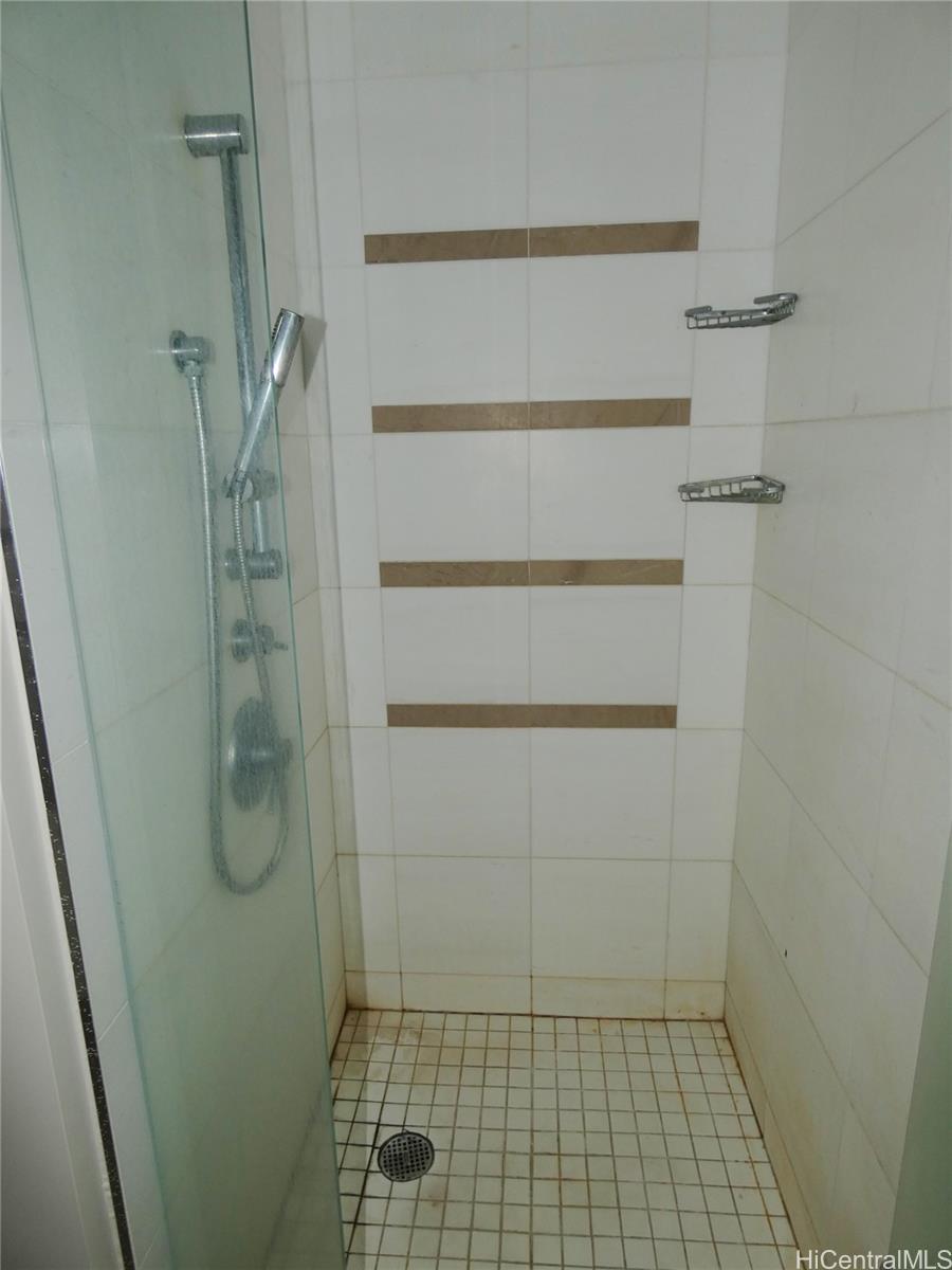 Photo 9 of 25
