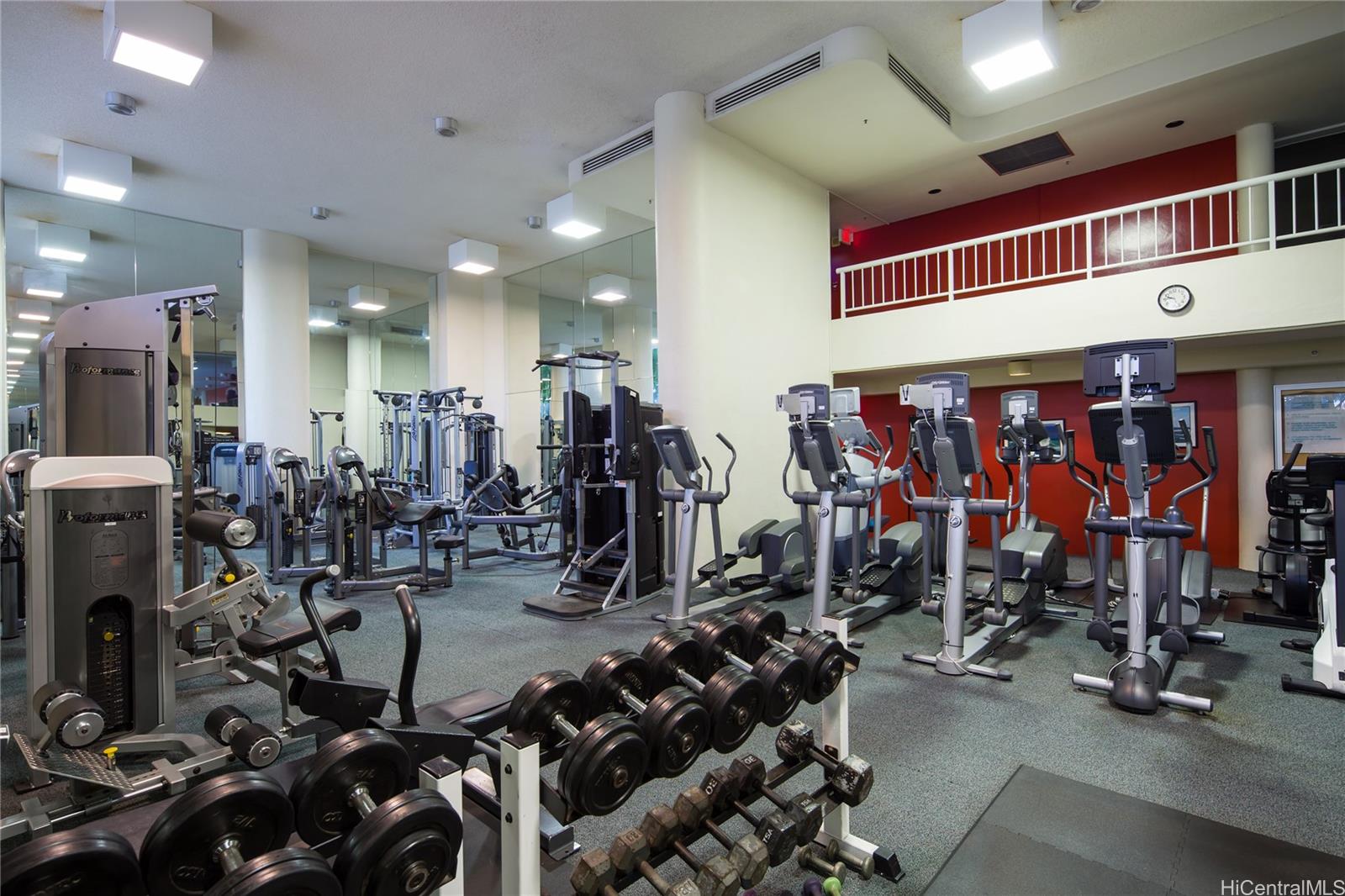 Photo 19 of 24