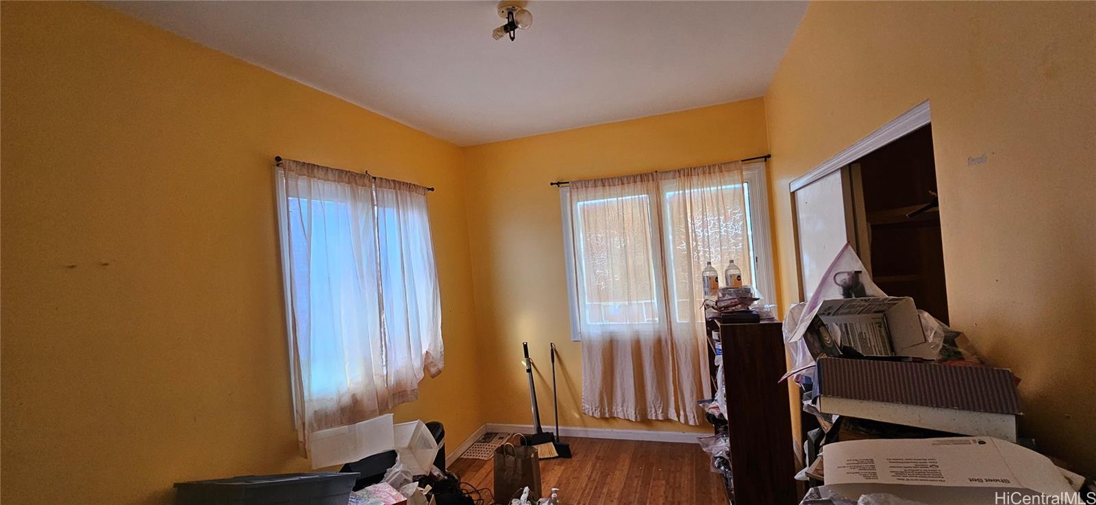 Photo 14 of 24