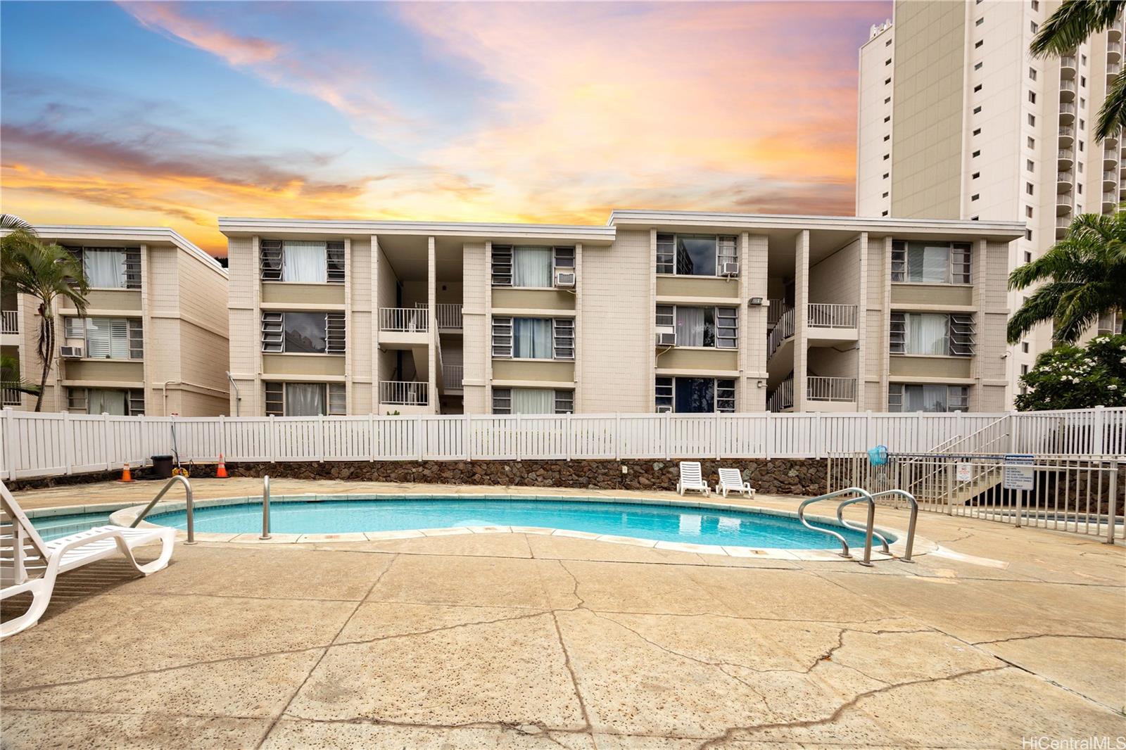 98-1034 Moanalua Road 4-303