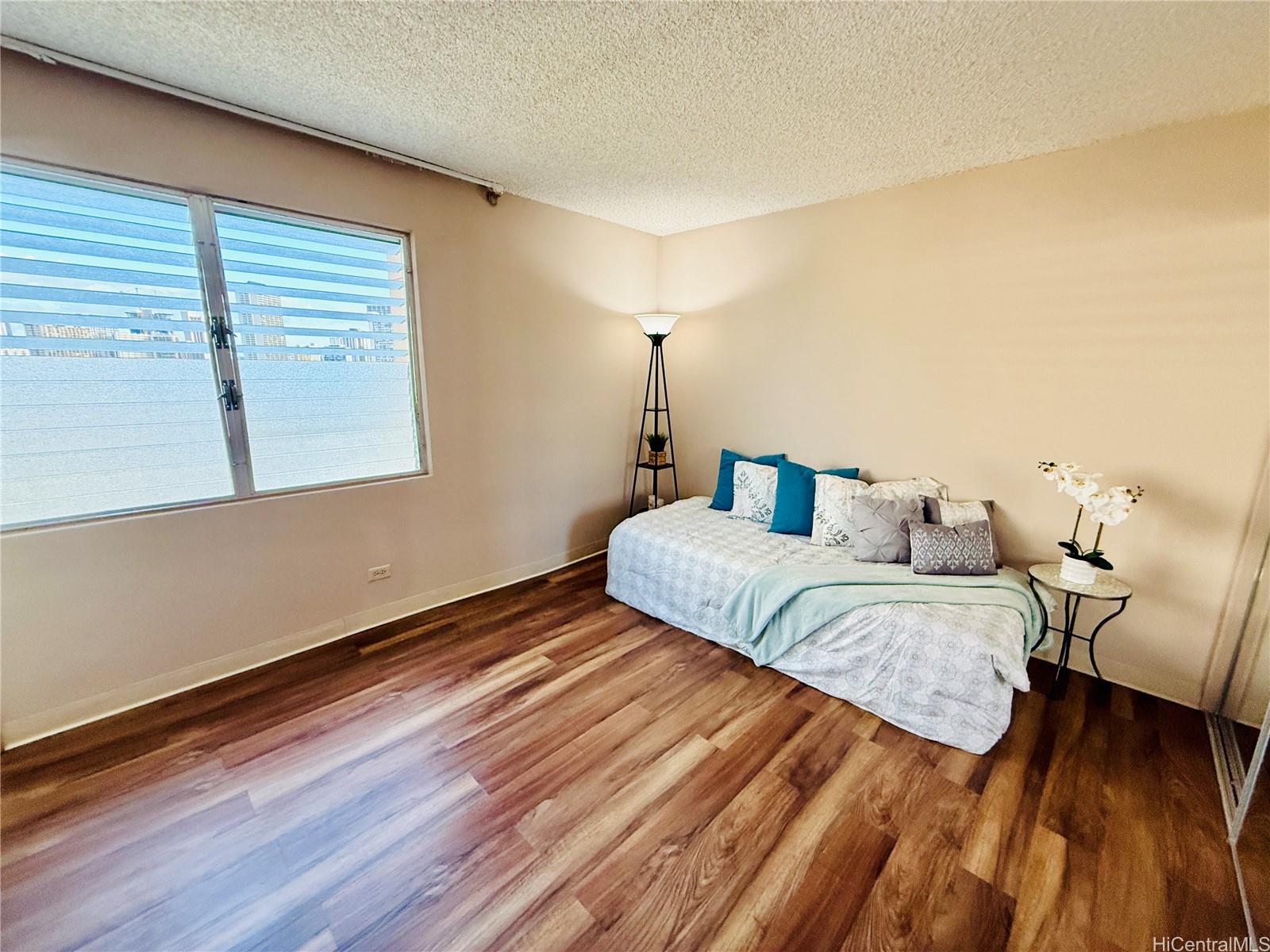 2474 Kapiolani Boulevard  Unit 1104