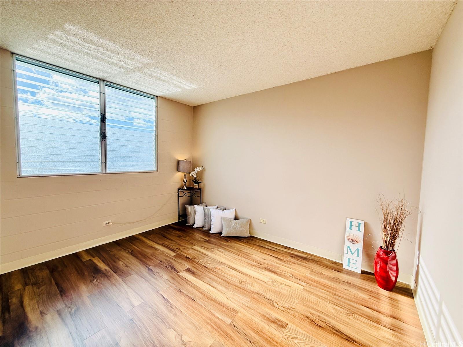 2474 Kapiolani Boulevard  Unit 1104