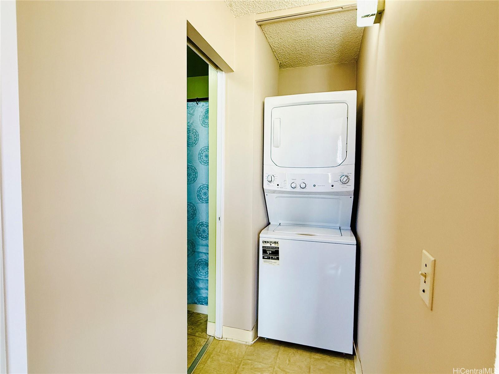 2474 Kapiolani Boulevard  Unit 1104