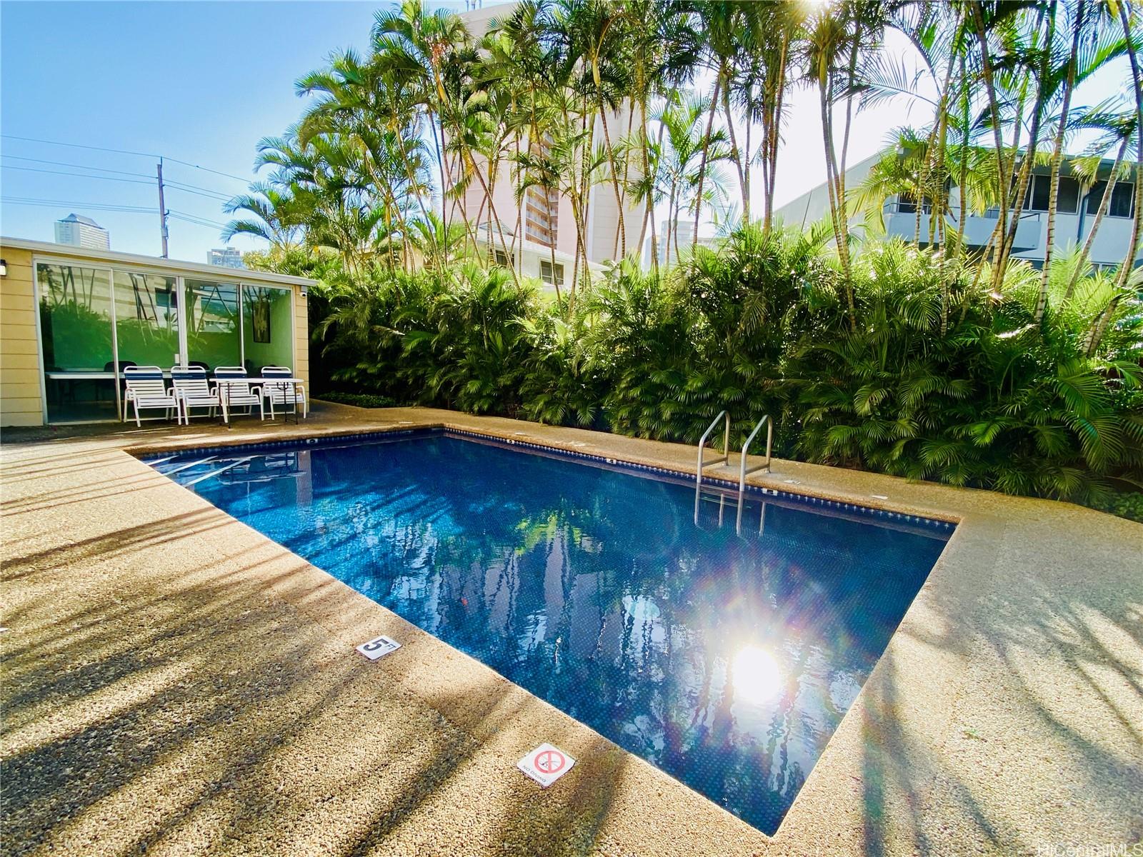 2474 Kapiolani Boulevard  Unit 1104