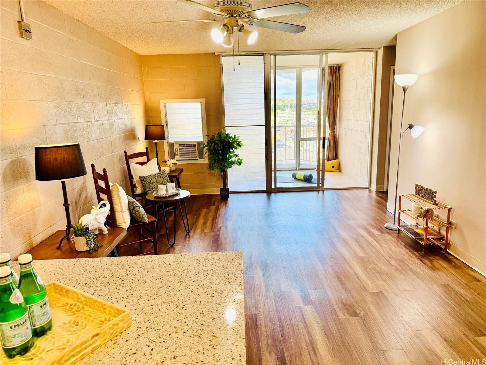 2474 Kapiolani Boulevard  Unit 1104