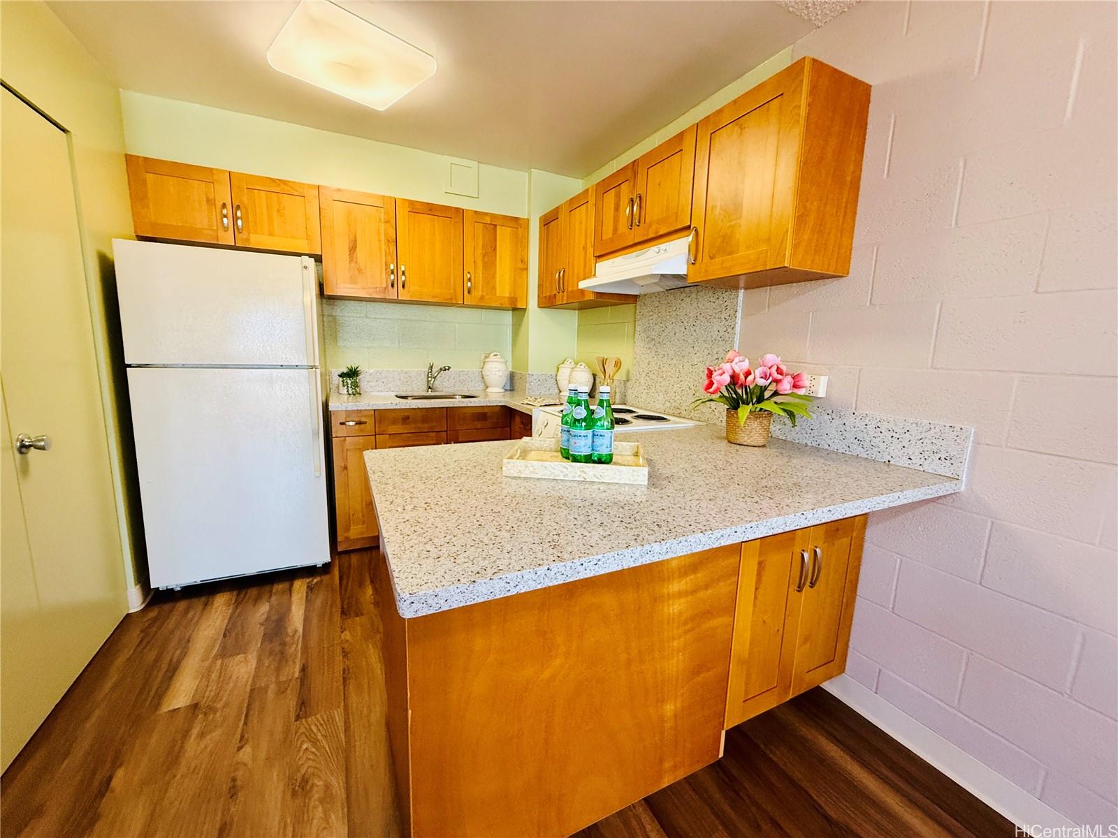 2474 Kapiolani Boulevard  Unit 1104