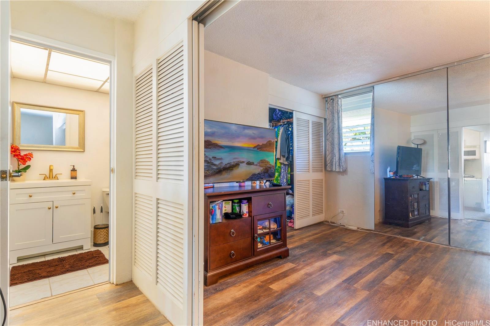 87-561 Farrington Highway  Unit 109