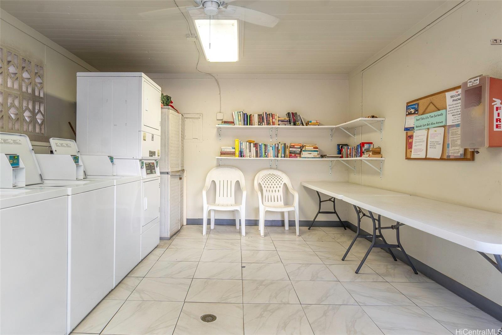 87-561 Farrington Highway  Unit 109