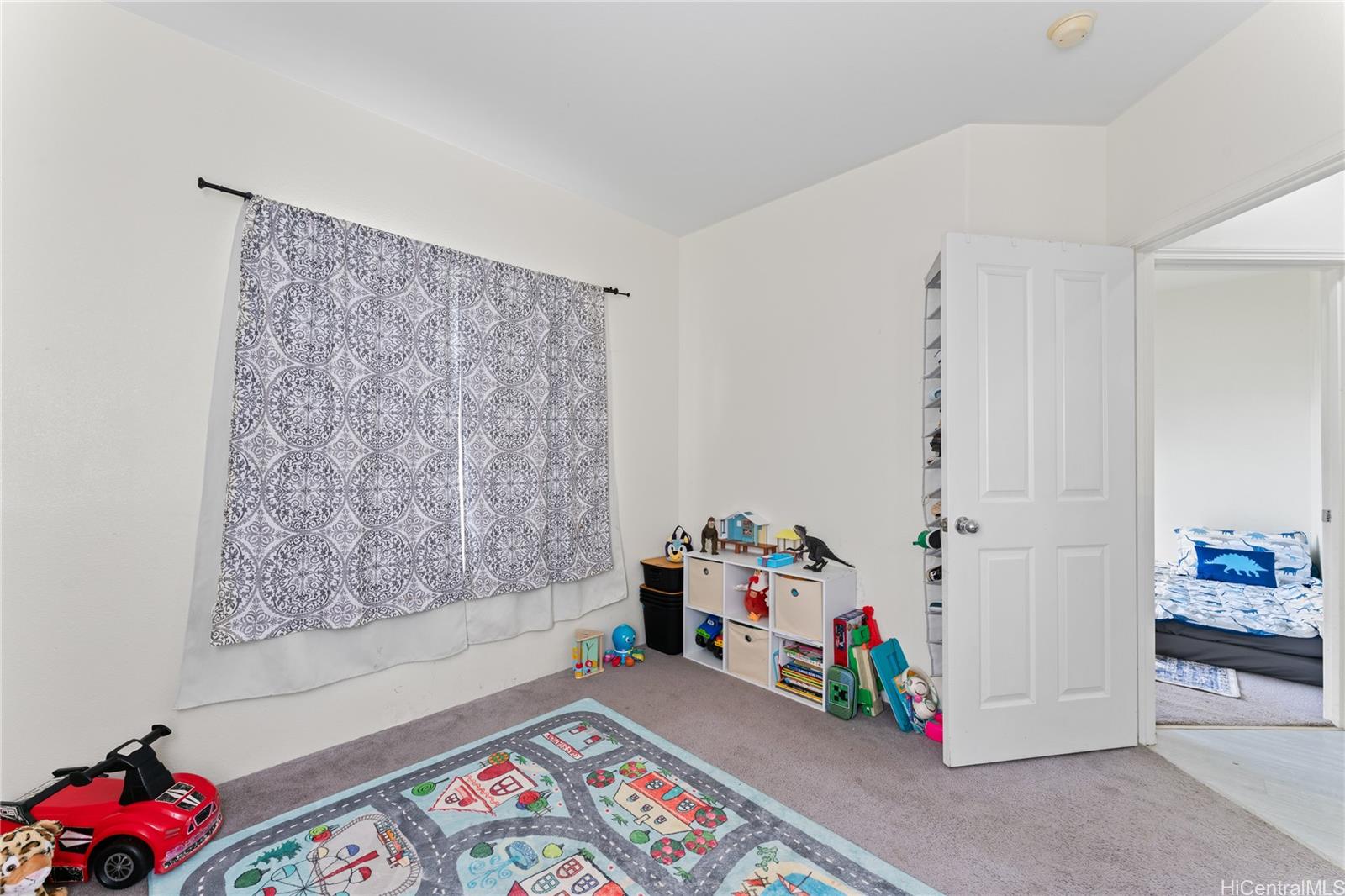 Photo 19 of 25