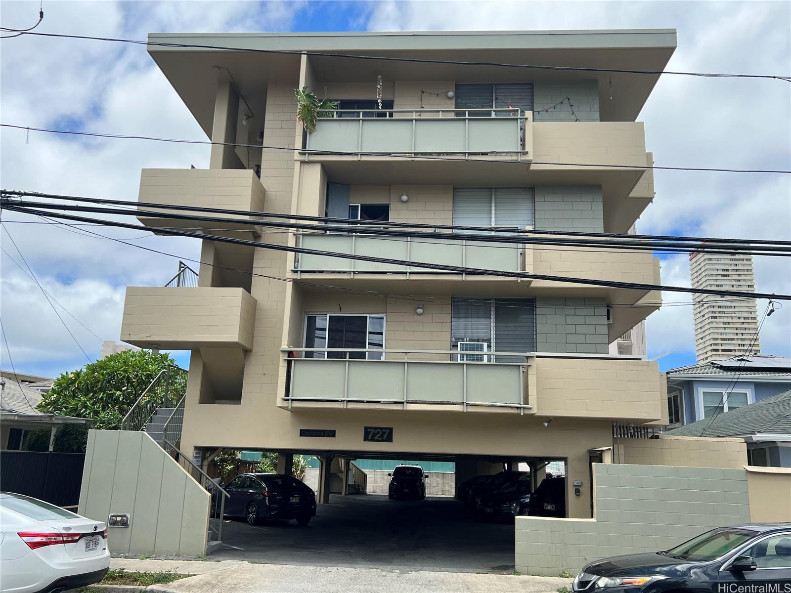 727 University Avenue 303