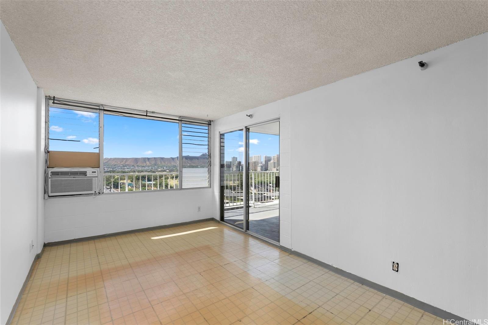 2542 Date Street  Unit 901