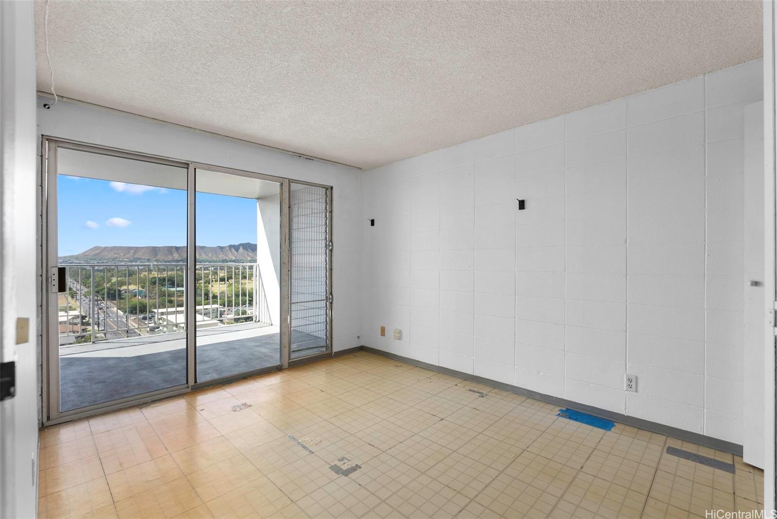 2542 Date Street  Unit 901