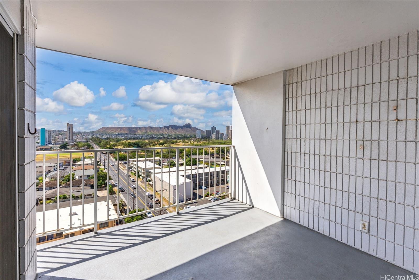 2542 Date Street  Unit 901