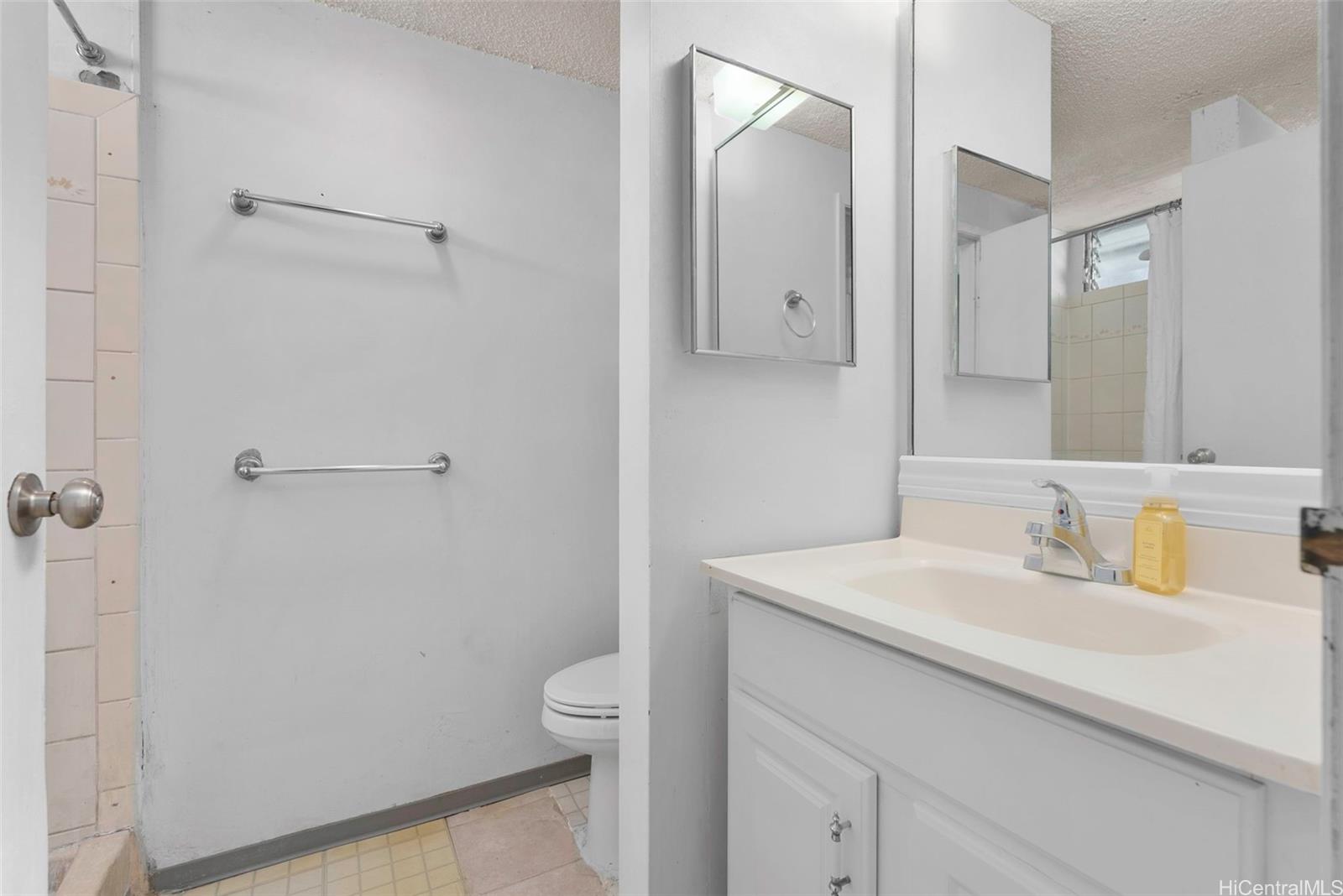 2542 Date Street  Unit 901