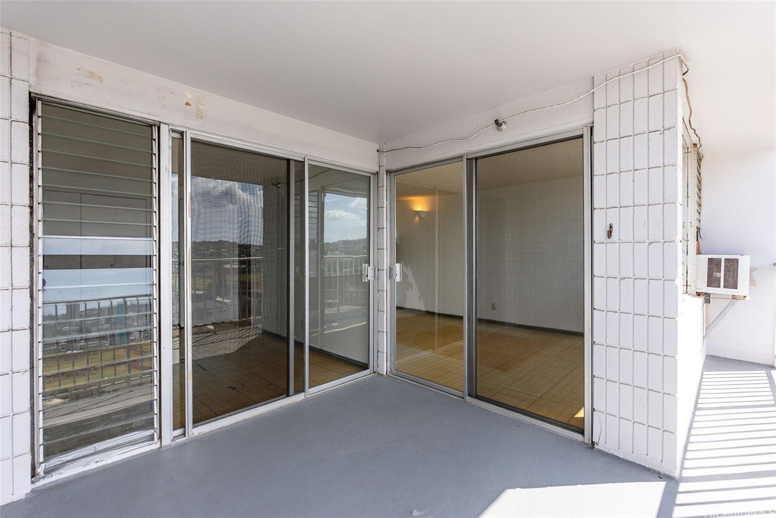 2542 Date Street  Unit 901
