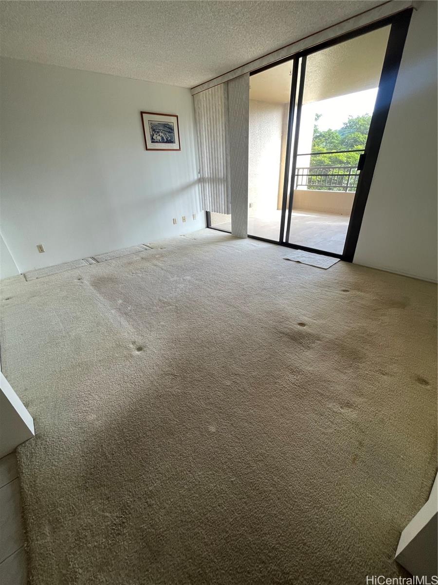 Photo 9 of 23