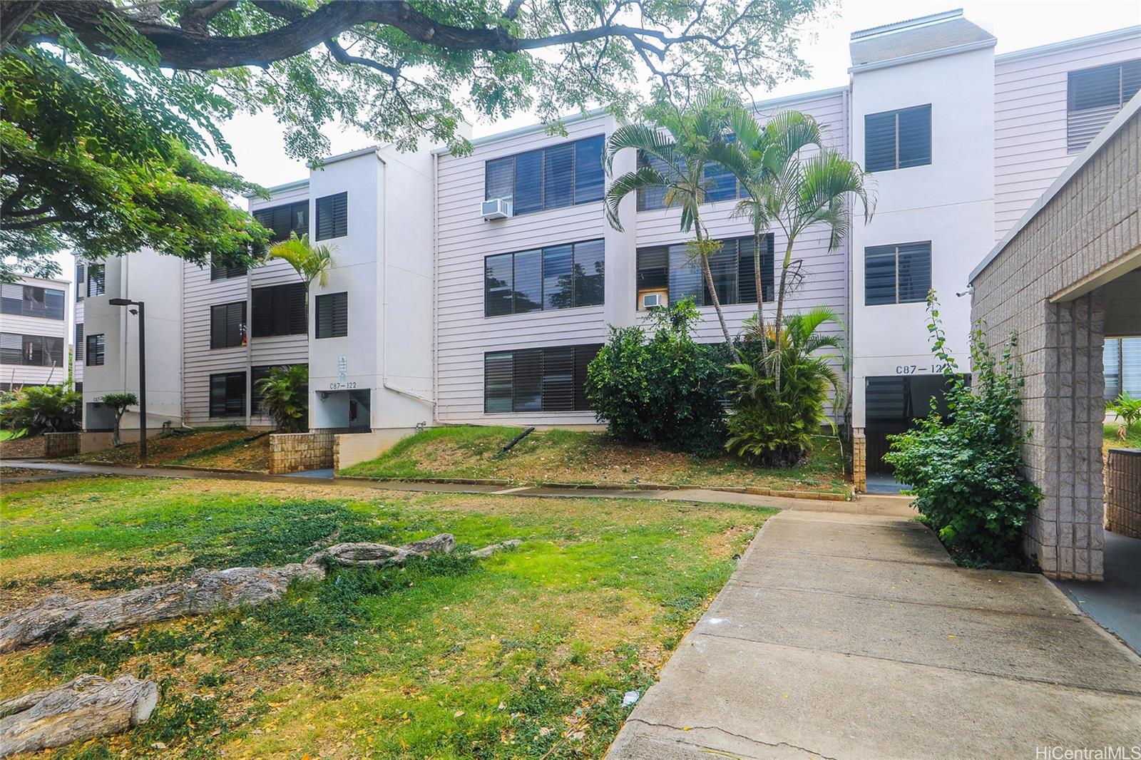 87-122 Helelua Street  Unit C204